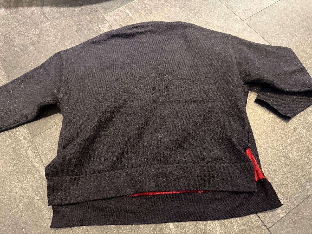 Zara Maglioni & Felpe: Zara Pullover Gr. 116 mit Herzen für Mädchen – Usato da Niederglatt ZH venduto da vul_v86c 1