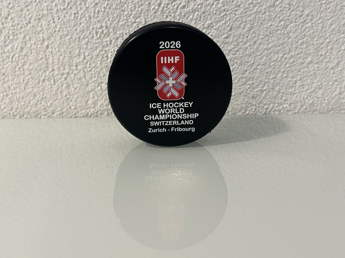 Palloni: 2026 IIHF WM Puck – Nuovo (secondo la descrizione) da Zug venduto da A1L-B