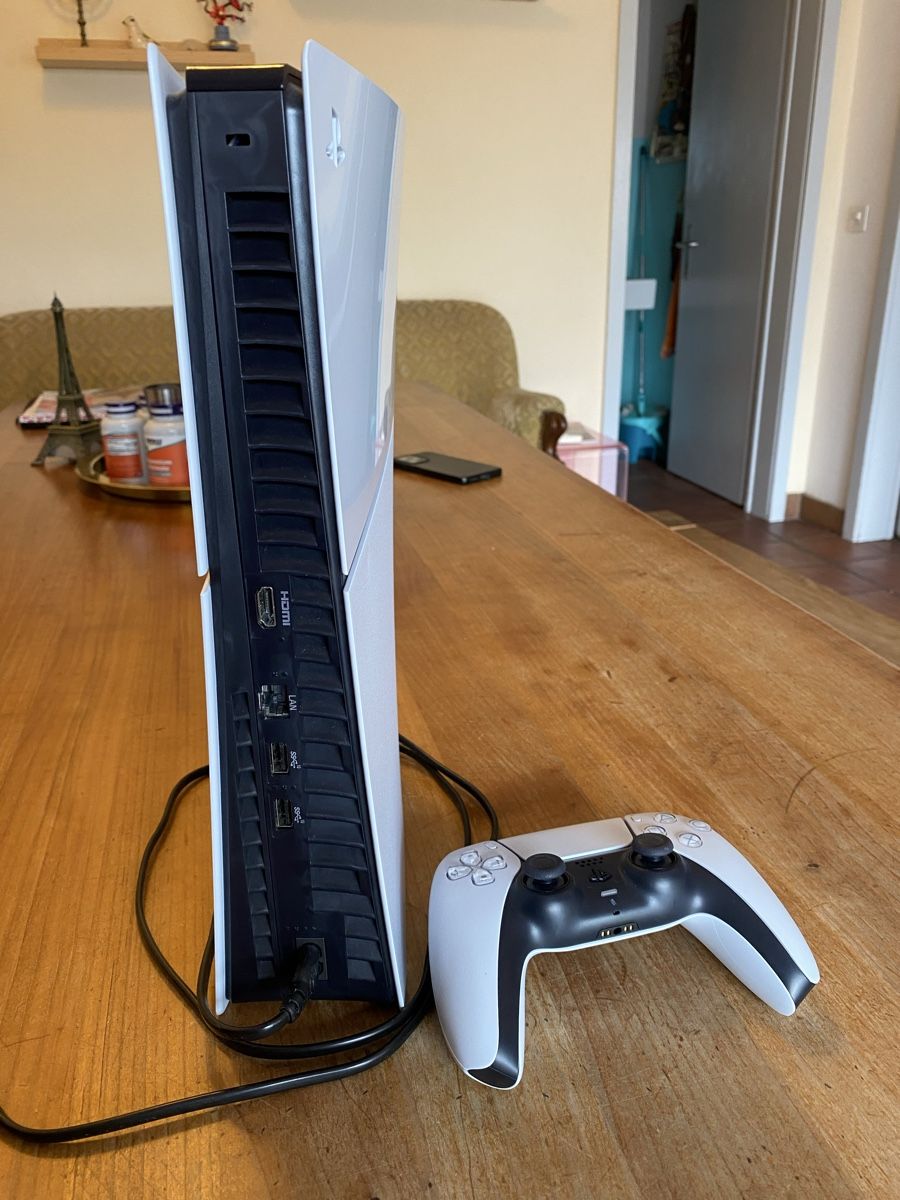 Sony Konsolen: Sony PlayStation 5 Digital Slim PS5 – Neu (gemäss Beschreibung) aus Erlinsbach von Stuntgirl 3
