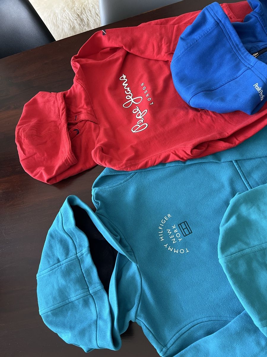 Maglioni & Felpe: Kinder Hoodies 5 Stk. Marke Mix – Usato da Zollikon venduto da Peiler01 1