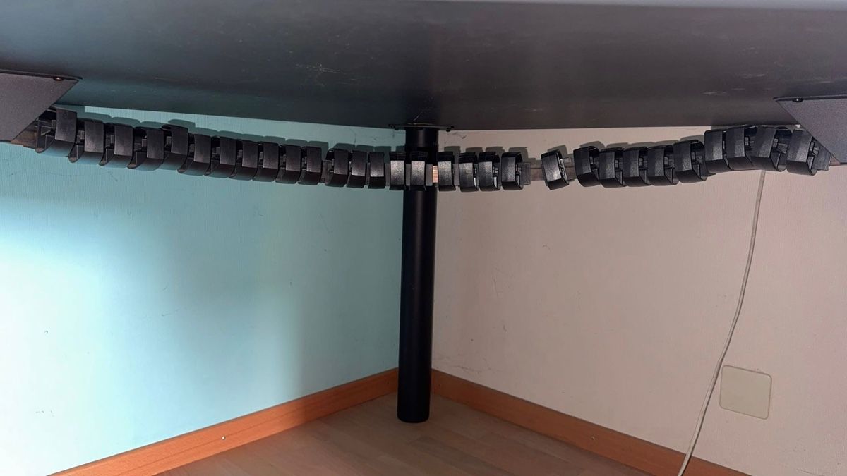 Schreibtische: Last Call: Basteltisch / Kinderzimmertisch / Garagentisch.. – Gebraucht aus Elsau von CTN20 3