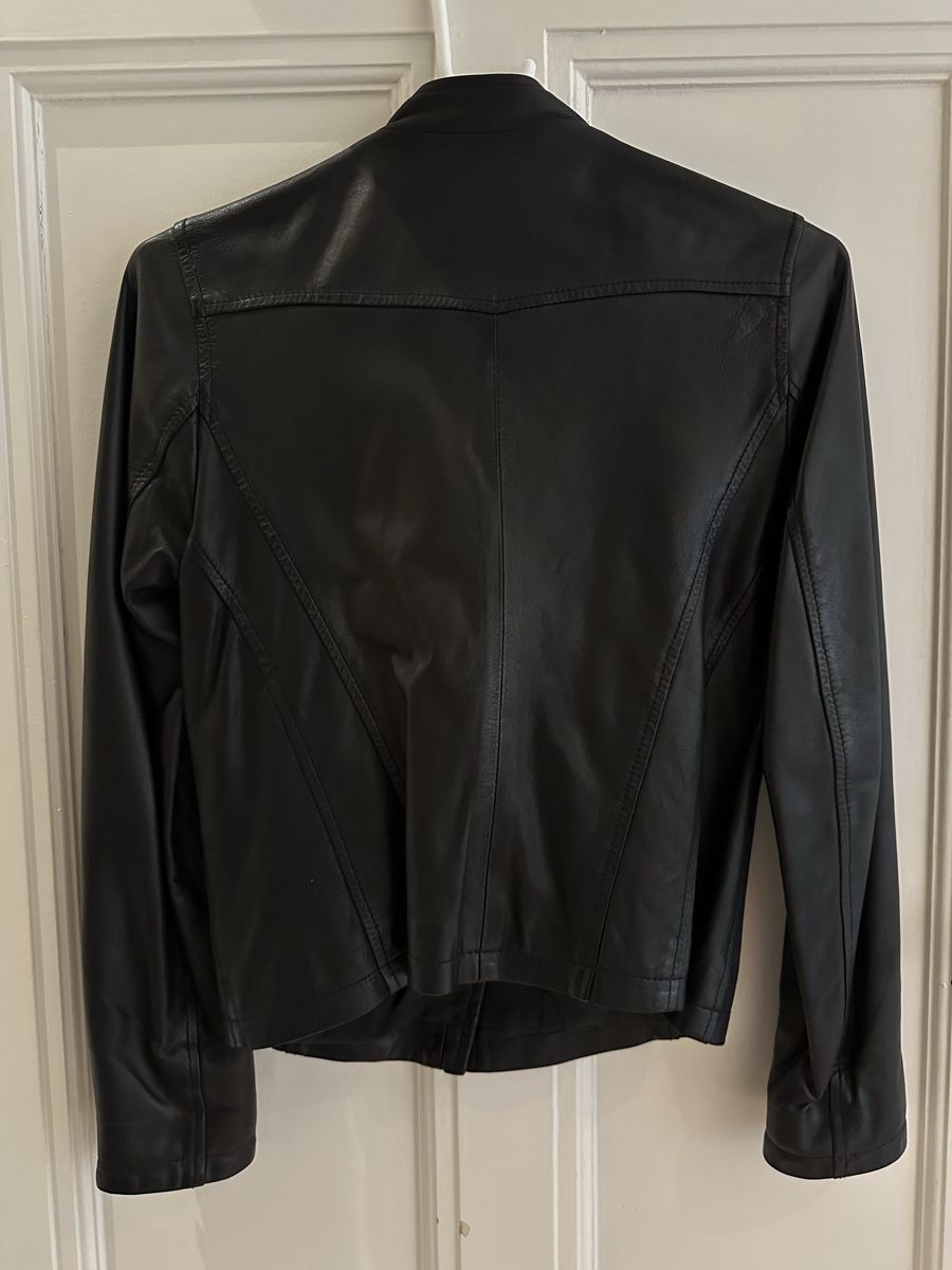 Giacche: Italian made Black Leather Jacket, Size 42 – Usato da Genève venduto da gra_xlk7 1