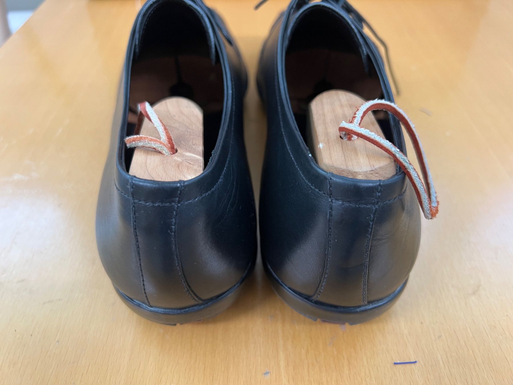 Prada Scarpe da uomo: Paire de chaussures Prada 42 – Usato da Basel venduto da La.Bonne.affaire 3