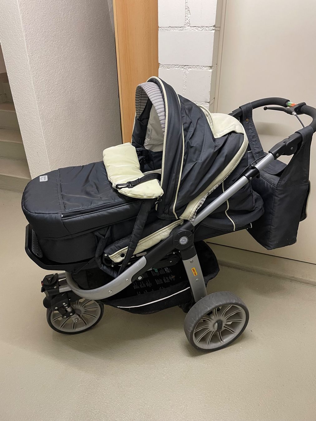 Teutonia Carrozzine: Teutonia Kinderwagen – Usato da Gränichen venduto da kvonarx