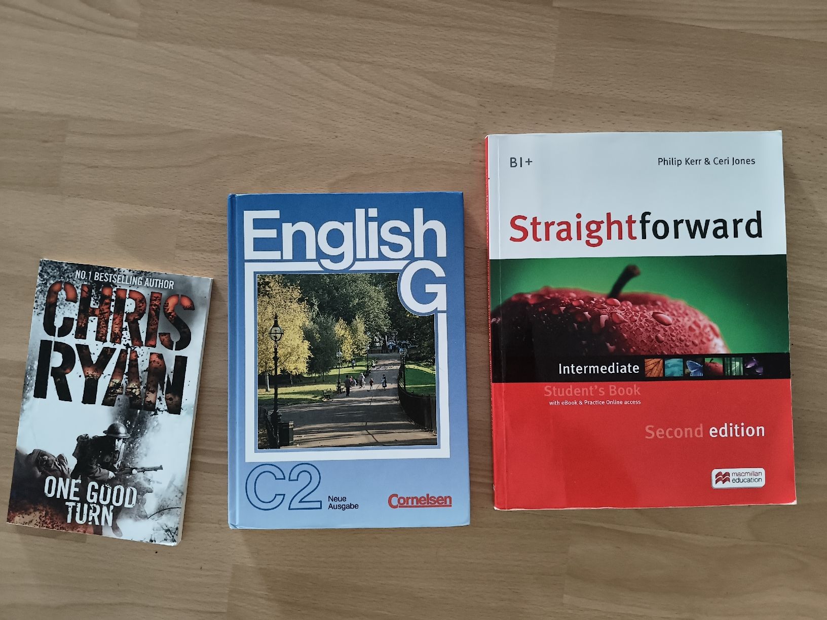 Livres: Englisch Schulbücher und Einfaches Präsentationsbuch – D'occasion à Muri AG par Fridli42