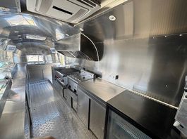 Food Truck équipé « Homologué» style Airstream américain