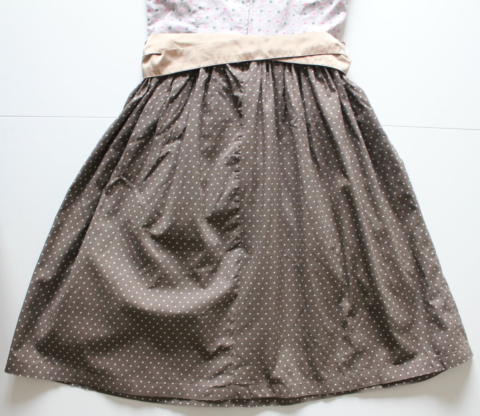 Costumi: Dirndl ALPIN  t. 158 - 164 – Usato da Peseux venduto da Gilloss 4