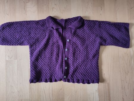 Violett, Strickjacke, handgemacht, in Grösse S