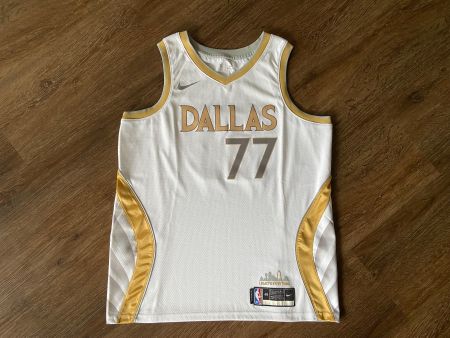 Dallas Mavericks NBA Trikot Gr. 48 (L)