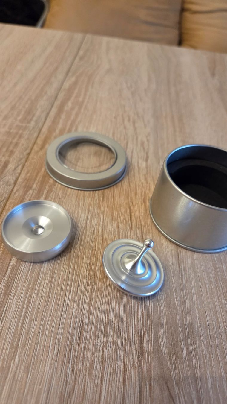 Giocattoli: Edles Kreisel-Set Metall, mit Dose, neuwertig, TOP Gesche... – Usato da Adlikon b.Regensdf venduto da ChriZ86 6