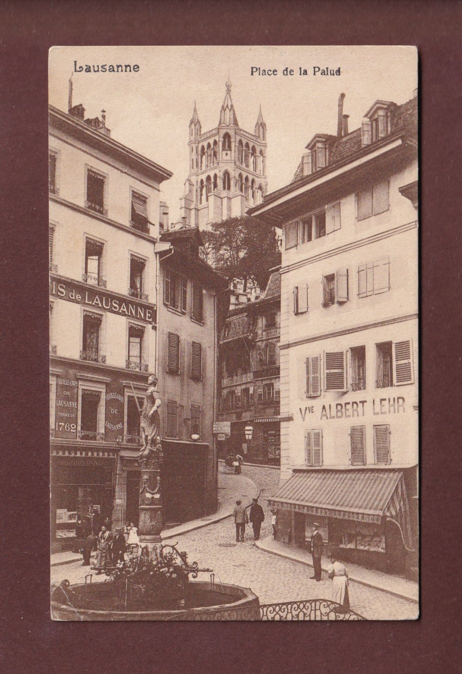 Cartoline postali: LAUSANNE - Place de la Palud – Usato da Pully venduto da nicecards