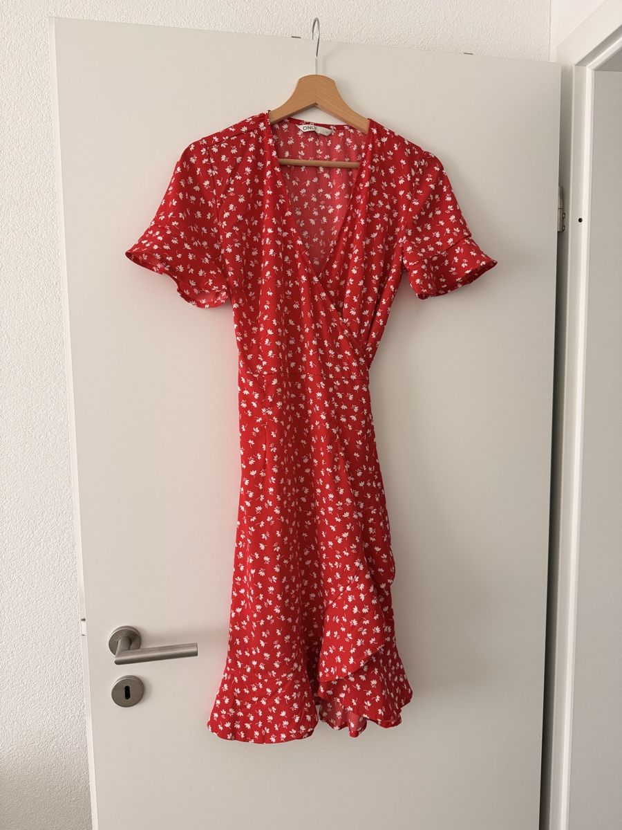 Only Vestiti: Wickelkleid ab 1.- – Usato da Wittenbach venduto da ChiPhan