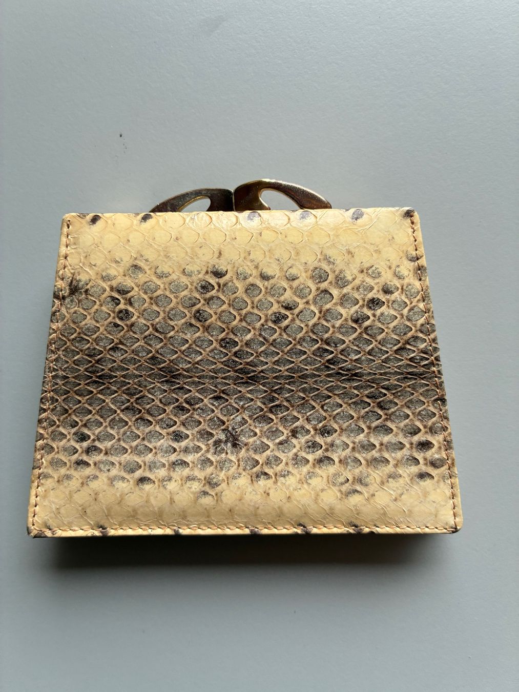 Borse da donna: Tasche mit Geldbörse – Usato da Erlenbach ZH venduto da jri_dlt6 2