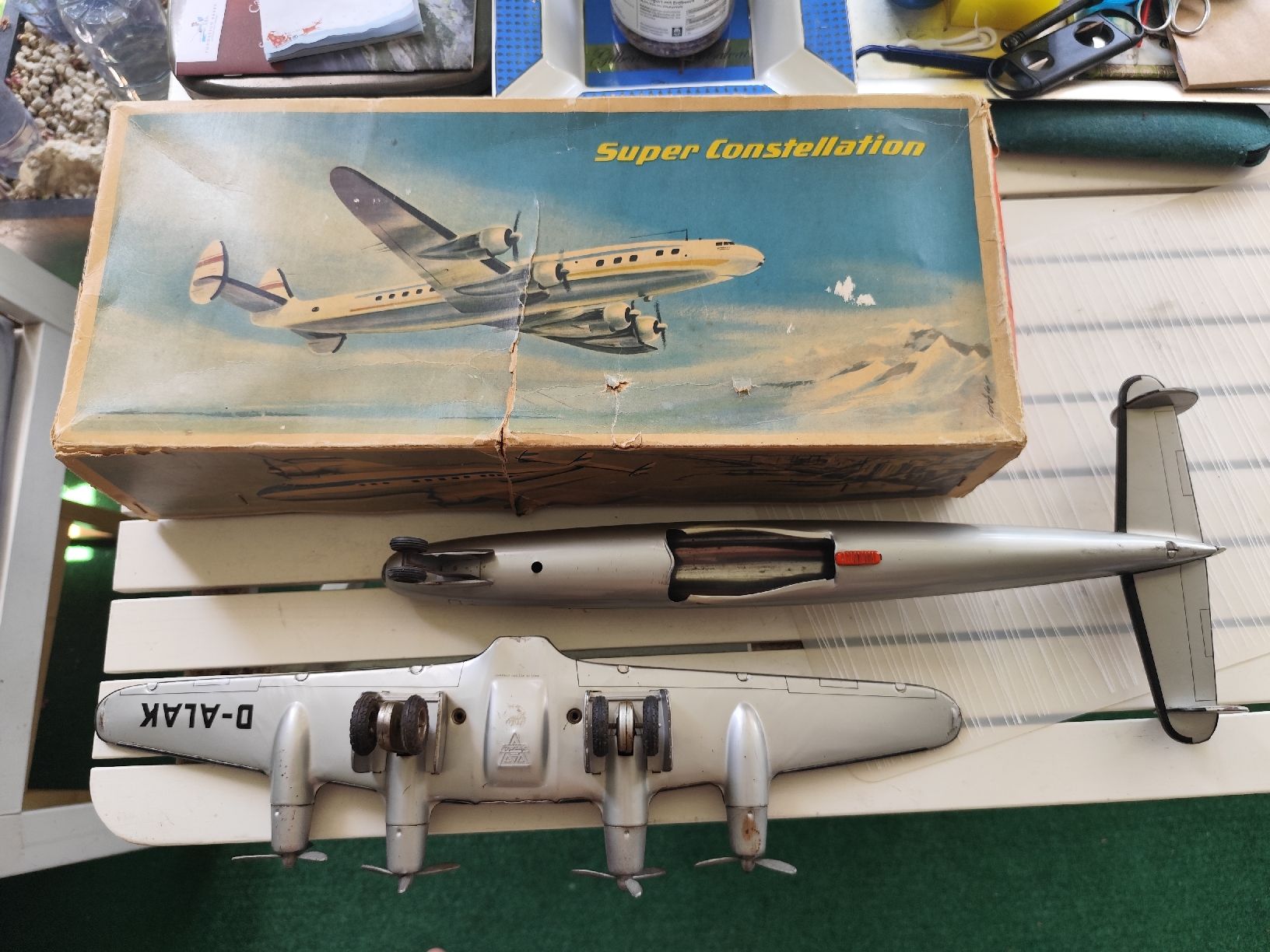 Lufthansa Modellbausätze & Standmodelle: 100 Jahre Lufthansa super Constellation blech Flieger – Gebraucht aus minusio von bierbrauer