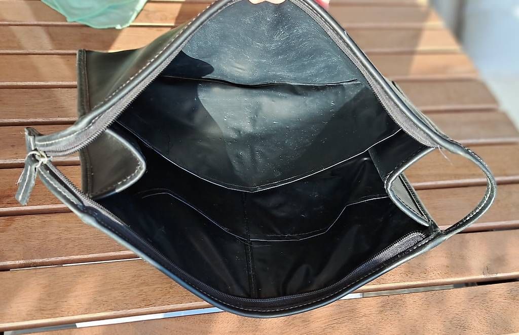 Kosmetikkoffer: Grosses Leder Necessaire/Kulturtasche schwarz – Gebraucht aus Zürich von Ricpat 4