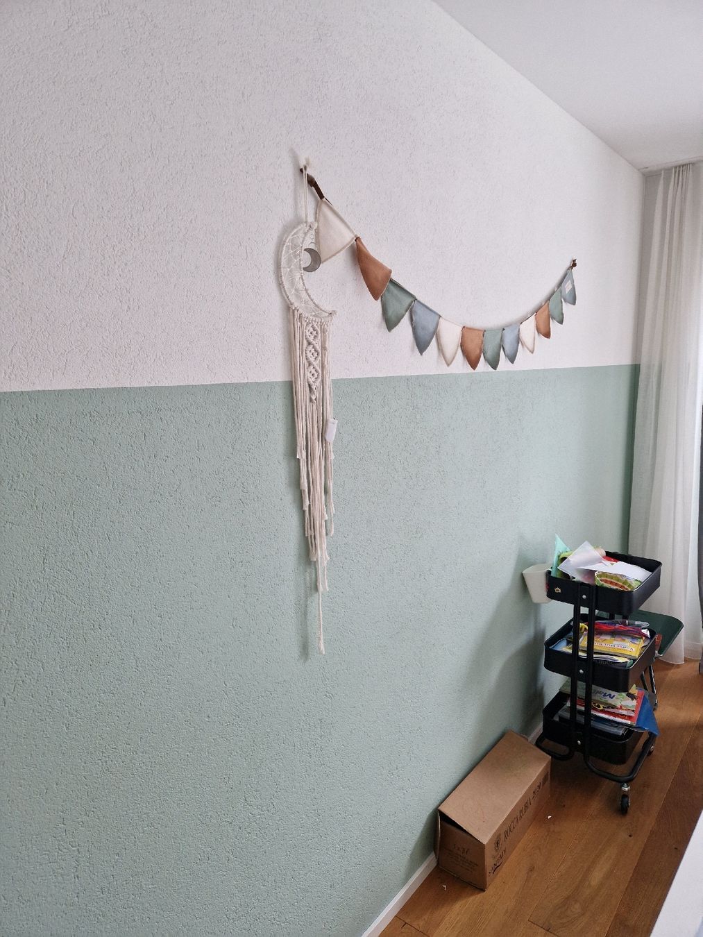 Colori: Caparol Wandfarbe Innenräume mintgrün – Usato da Eschenbach SG venduto da SanFranciscoCalifornia 4
