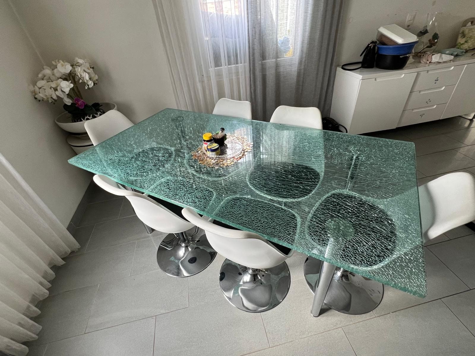 Set di tavolo e panche: Tisch mit Stühle – Usato da Waltenschwil venduto da Neildet