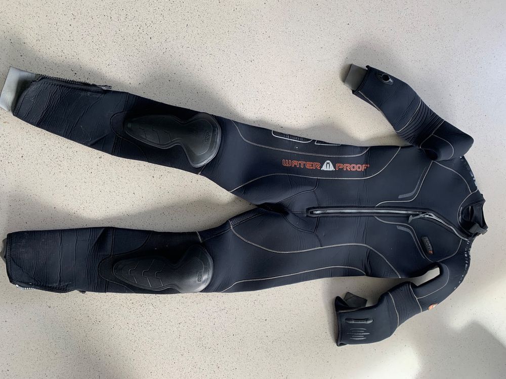 Tauchanzug WaterProof Neopren 7mm plus 5mm (Gebraucht) in Schwerzenbach ...