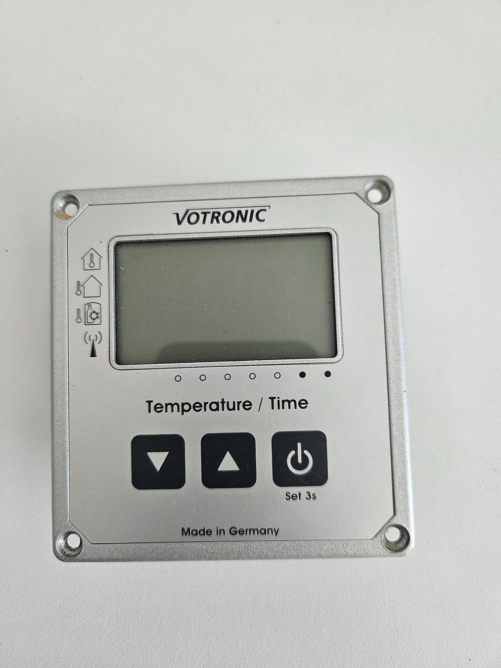 Altro per la casa: Votronic LCD-Thermometer/Uhr S – Usato da Landquart venduto da Spirit6