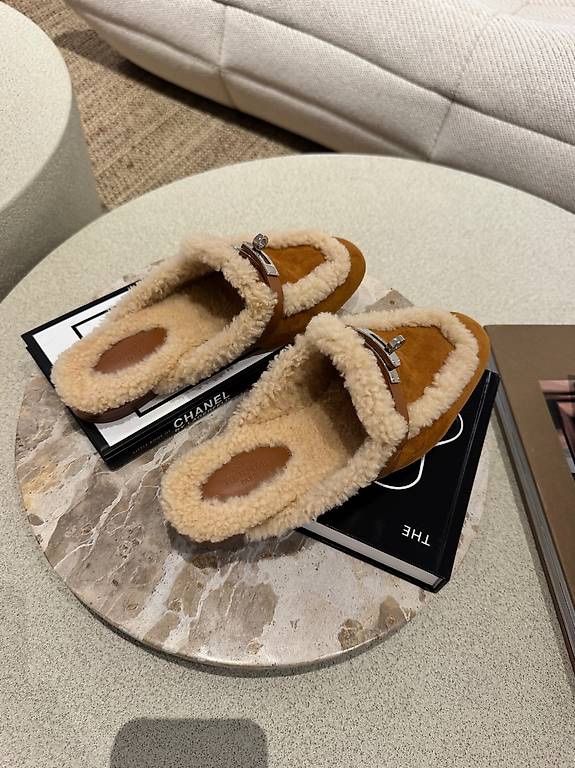 Hermès Chaussures femmes: HERMES LOAFERS SHEARLING – Neuf (Voir description) à Schwyz par bofb 3