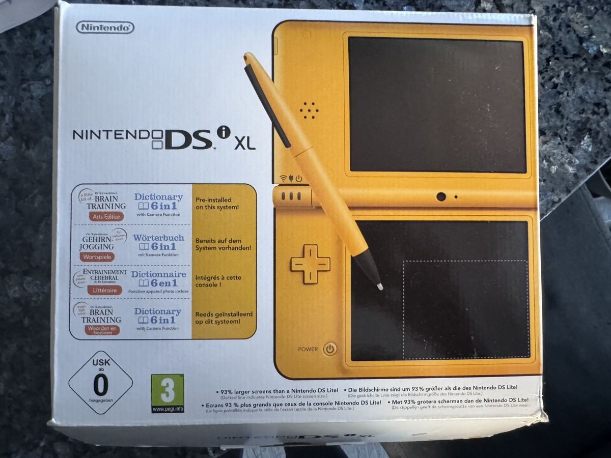 Nintendo Konsolen: Nintendo DSi XL gelb – Gebraucht aus Spiez von