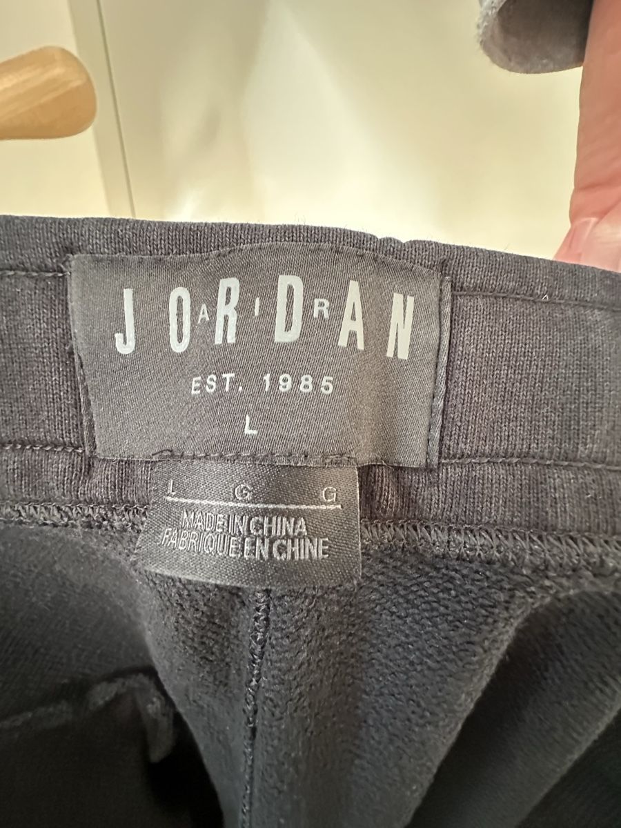 Jordan Pantaloni: Jordan Paris Saint-Germain Trainingshose – Usato da Birmenstorf AG venduto da FloS4 4