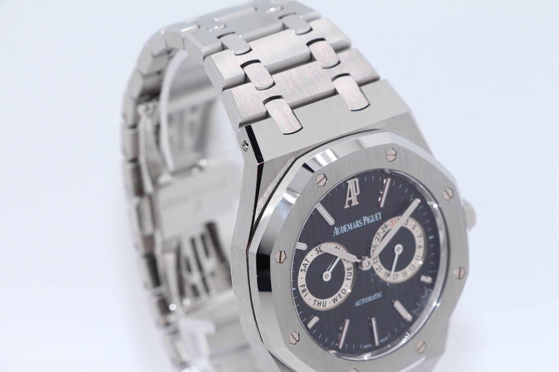 Audemars Piguet Orologi: Audemars Piguet Royal Oak Day-Date Ref. 26330ST, Full-Set – Usato da Zug venduto da eMDi_Collection 2