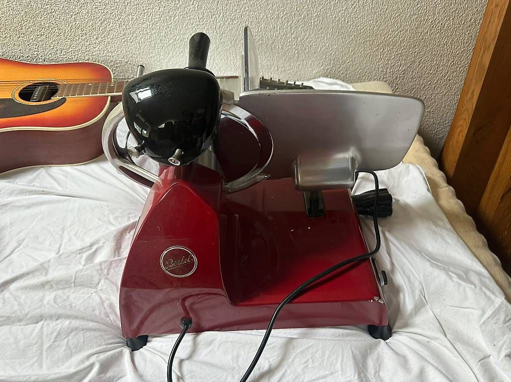 Elettrodomestici da cucina: Berkel Red Line 250 Aufschnittmaschine  – Usato da Frauenfeld venduto da Pea_fj7 1