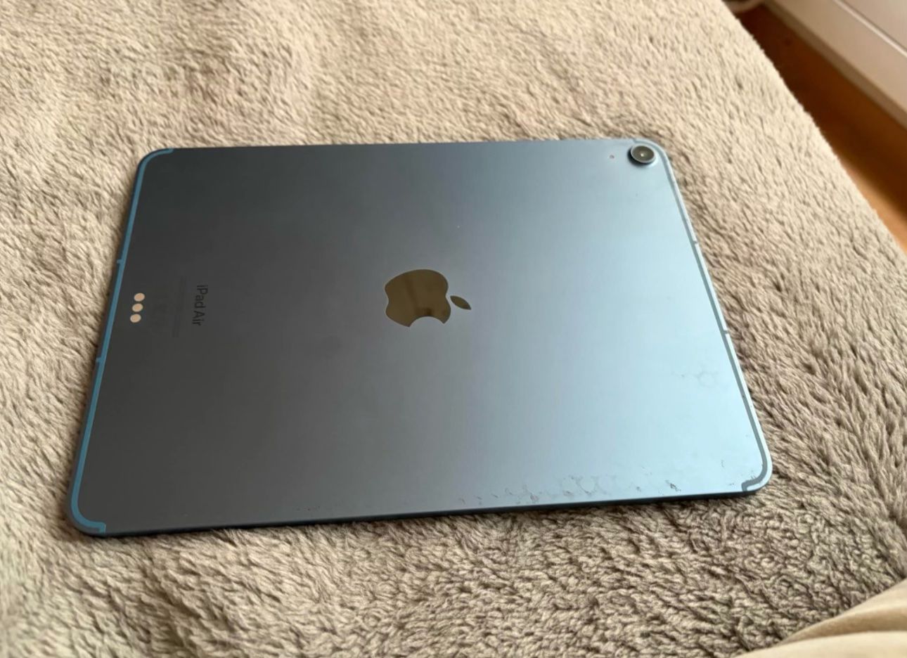 Apple Tablet PC: iPad air – Usato da moutier venduto da eny_w6ty 1