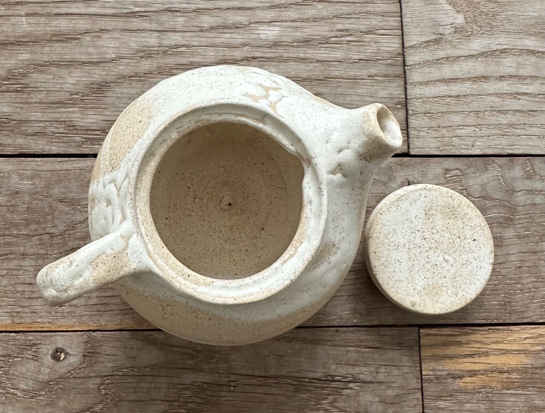 Teekannen: Kleiner handgemachter Teekrug – Gebraucht aus Luzern von Mamutpe 2