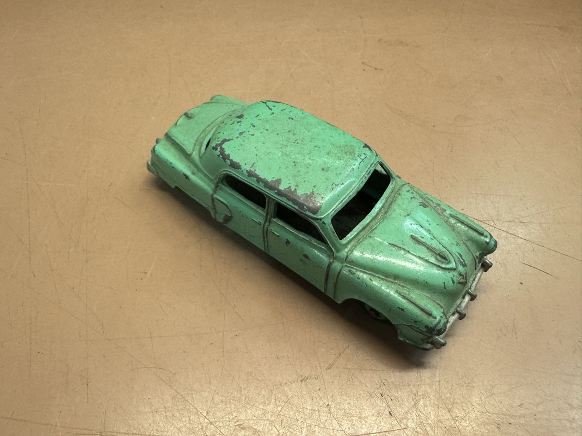 Dinky Toys Voitures modèles: Dinky Toys Studebaker grün bespielt  – D'occasion à Chur par Meriva0