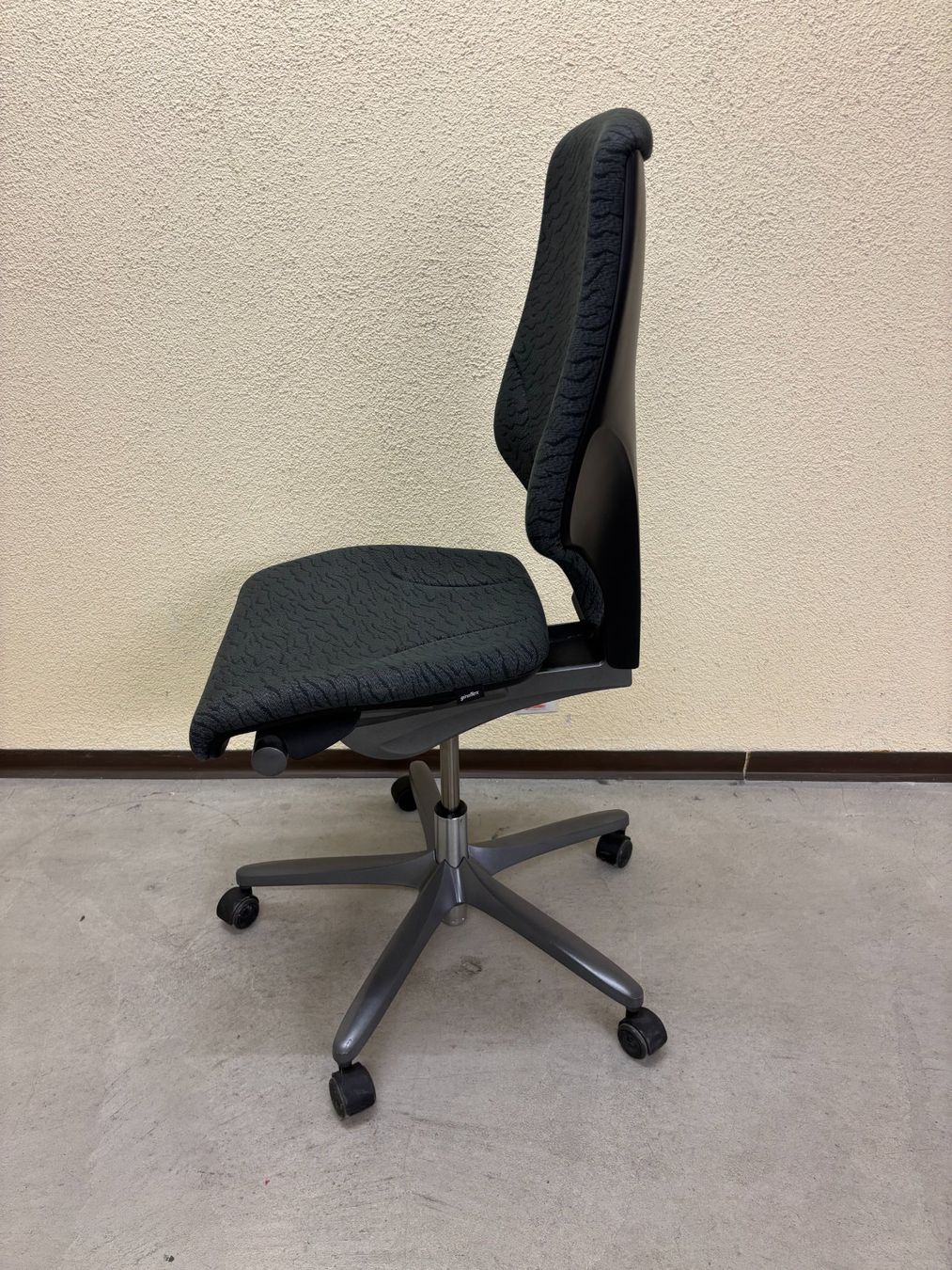 Giroflex Chaises: Bürostuhl Giroflex 64 – D'occasion à Hinwil par fac_688b 2