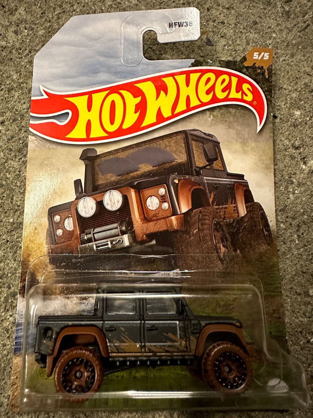 Hot Wheels Modellini d'auto: Land Rover defender Double 4x4 – Nuovo (secondo la descrizione) da Reinach AG venduto da rares75