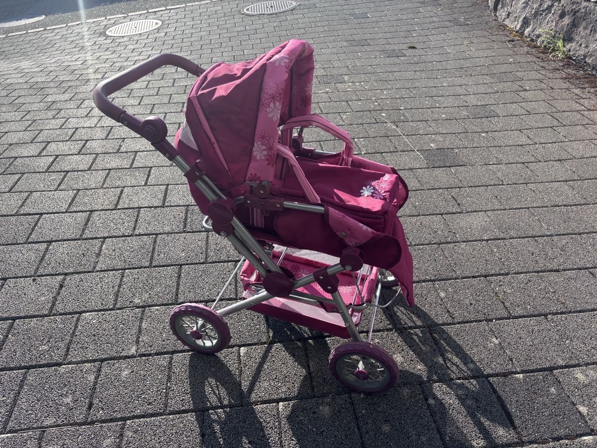 Voitures de poupées: Puppenkinderwagen – D'occasion à Läufelfingen par Mblumenmeer 1