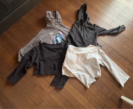 Bekleidungs-Set Trainer/Sweat Gr. 146