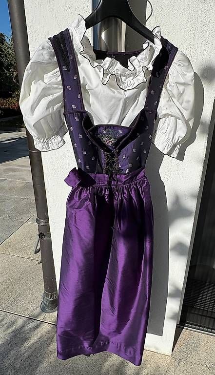 Kleider: Edeldirndl – Gebraucht aus Jona von hawy001
