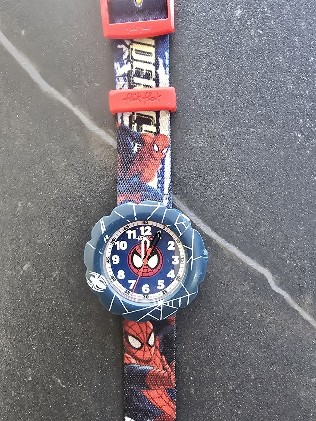 Flik Flak Montres: Flik Flak Uhr Spiderman – D'occasion à Lostorf par Venice16 2