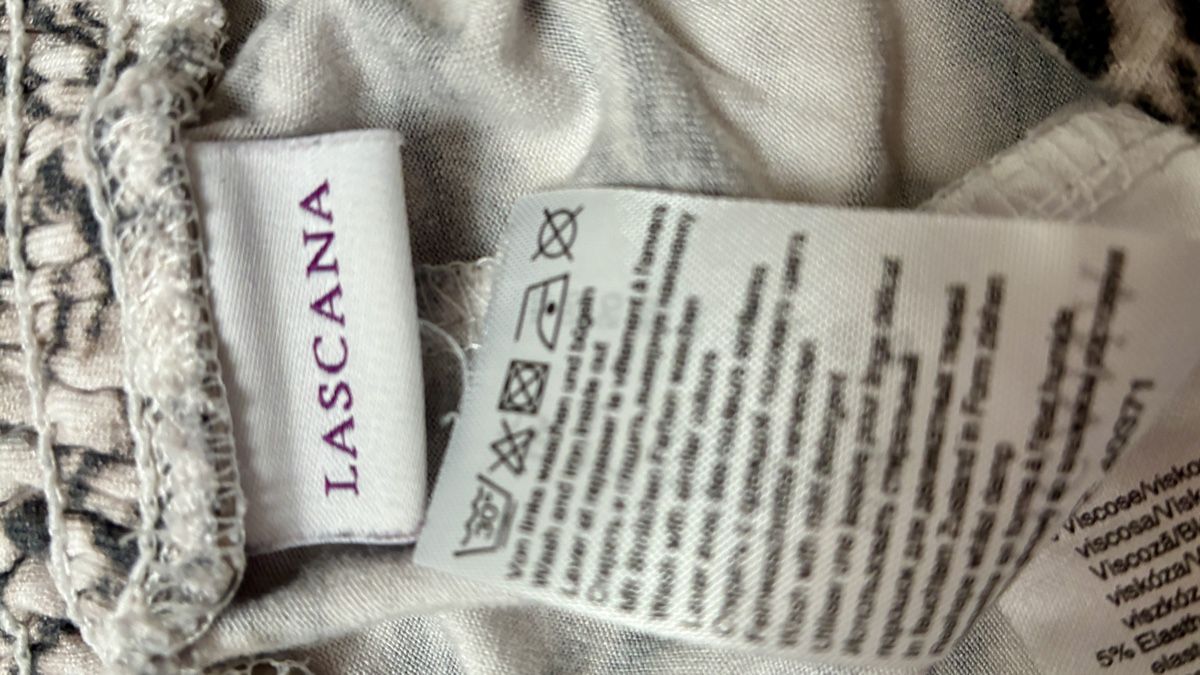 Lascana Leggings: Lascana Hose mit Schlangenprint Grösse 42 – Gebraucht aus Reinach BL von santrian 3