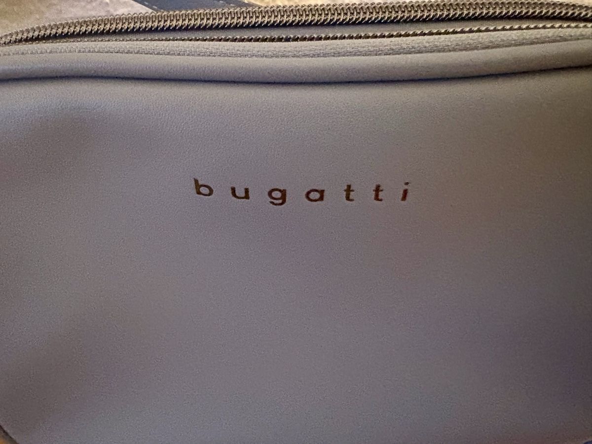 Bugatti Borse da donna: Bugatti Tasche , grau / blau – Usato da Gossau SG venduto da Dobby1974 1