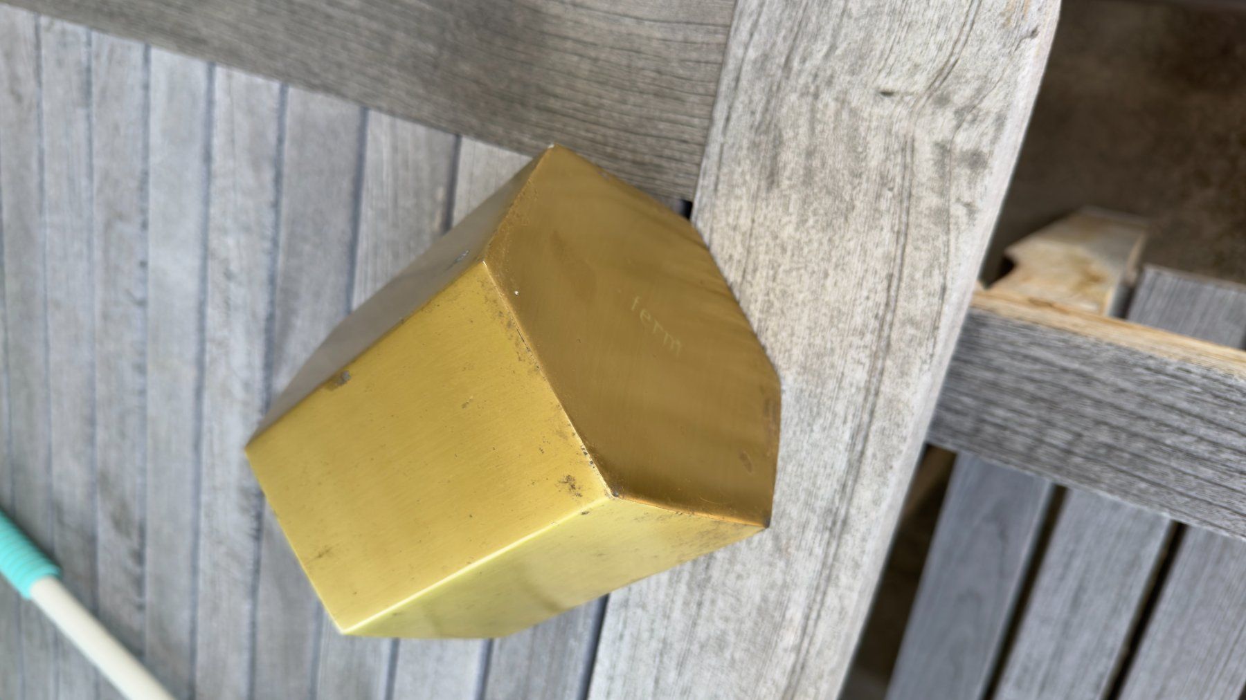 Vasi per fiori: Cache-pot / support sur pied ferm LIVING noir et doré – Usato da Fribourg venduto da SebDelCH 2