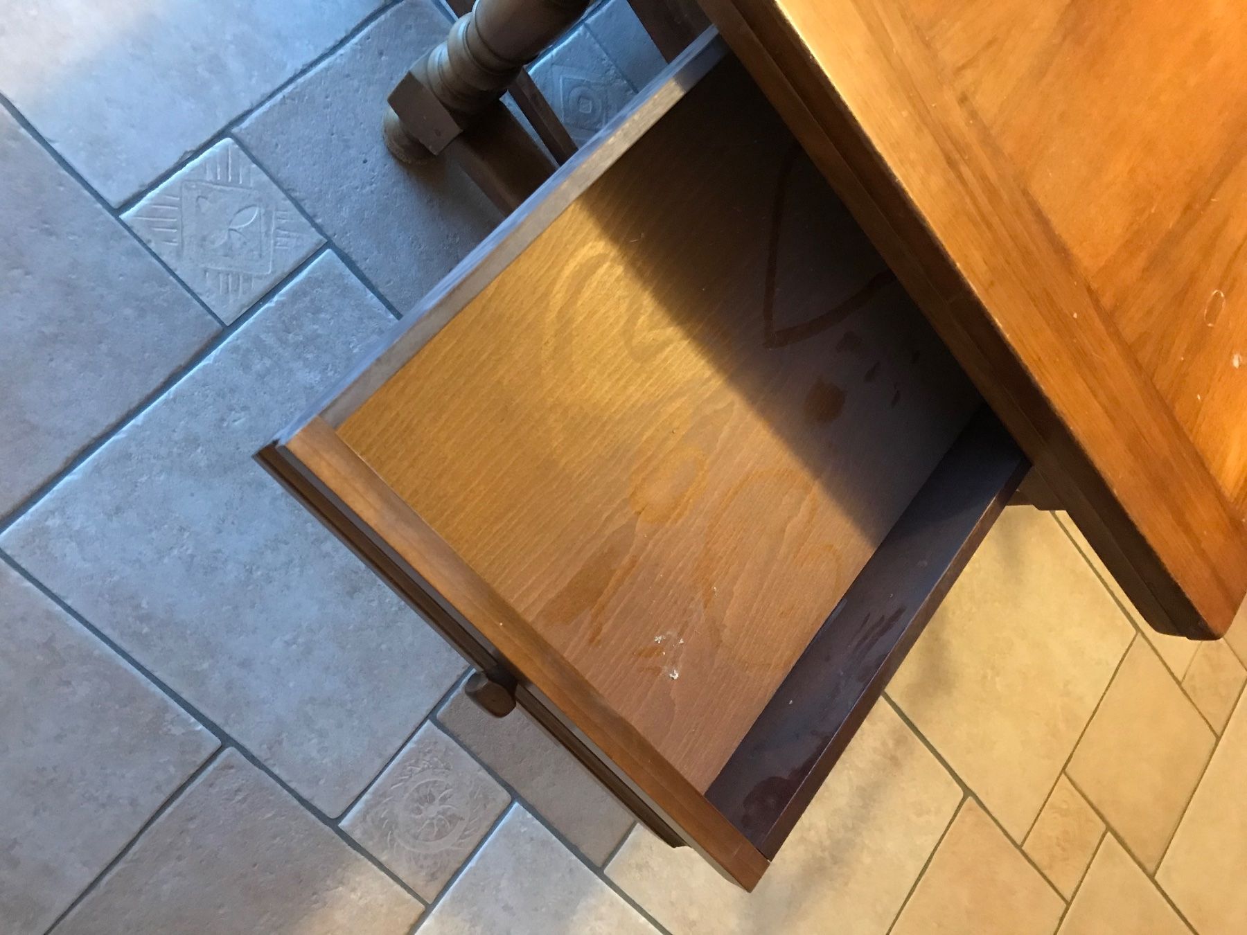 Tavoli: Table en bois massif avec 6 chaises – Usato da Grimisuat venduto da JBCOCCI 3
