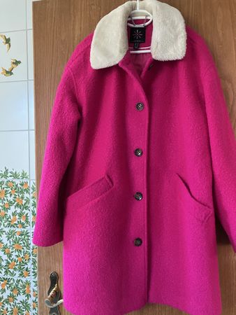Wintermantel Hot Pink von Isaac Mizrahi
