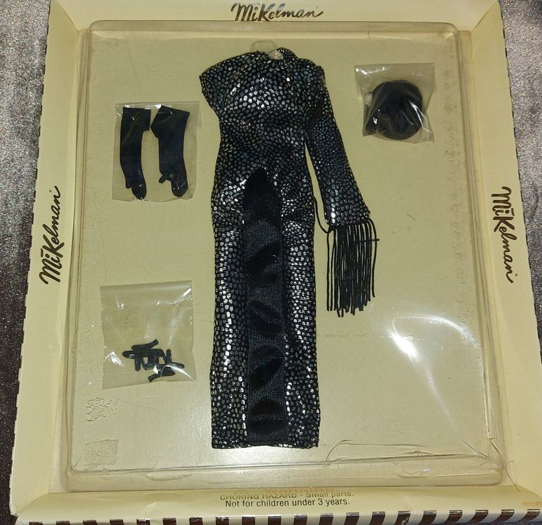Tenue De Soirée Pour Poupée Barbie – OOAK – Sans Poupée – VERSION COLLECTION
