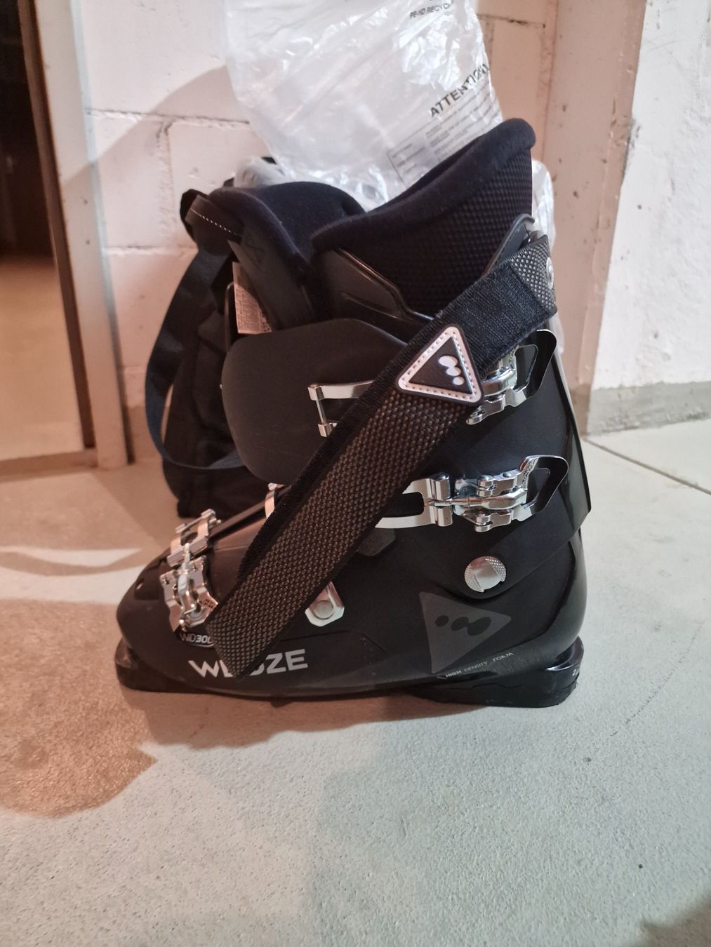 Scarpe da uomo: Ski Boots WEDZE 300 – Usato da Langnau am Albis venduto da SGEM