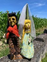 2 Handpuppen Kasperlifiguren Handarbeit + Holzständer