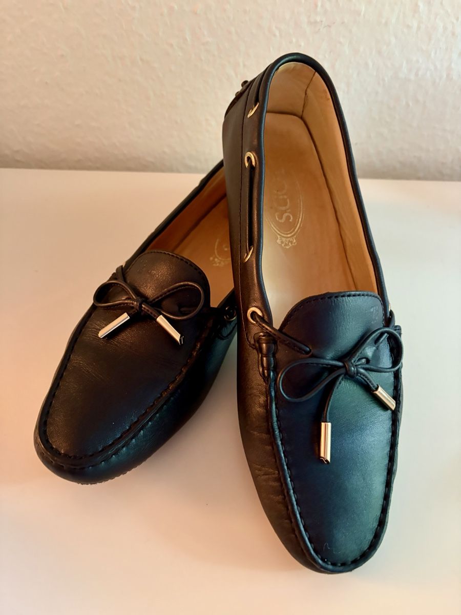 Tod'S Scarpe da donna: TOD'S Mokassin Gommino Dunkelblau mit Staubbeutel – Nuovo (secondo la descrizione) da Muttenz venduto da stoeberi01
