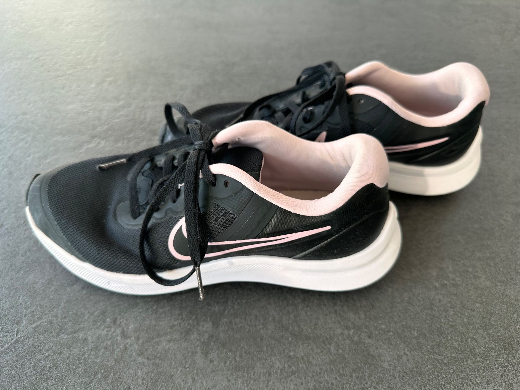 Nike Chaussures filles: Nike Star Runner 3 Gr. 38 – D'occasion à Arboldswil par schlulu 3