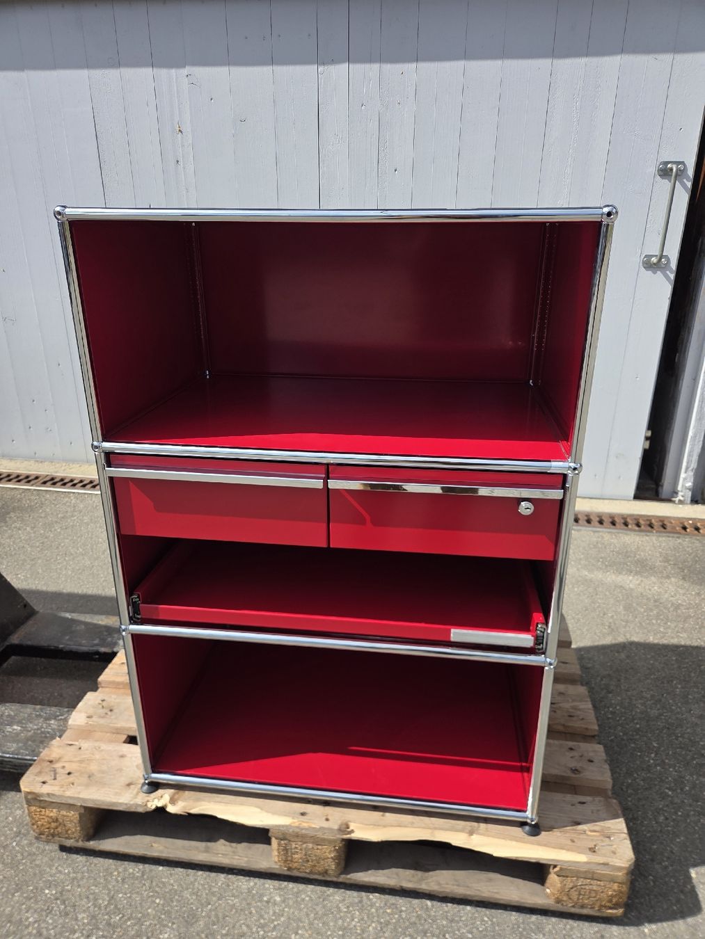 Scaffali: USM Haller Regal in Rot – Usato da Enggistein venduto da Lehmannnn