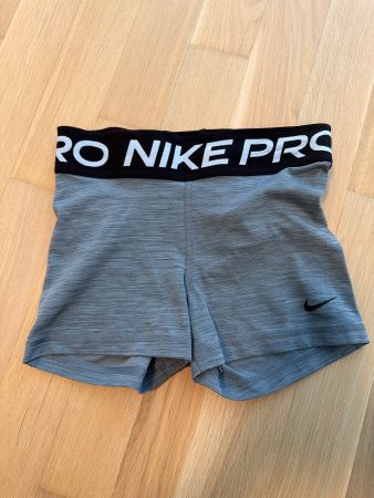 Nike Pro Sport Hose kurz Damen grau