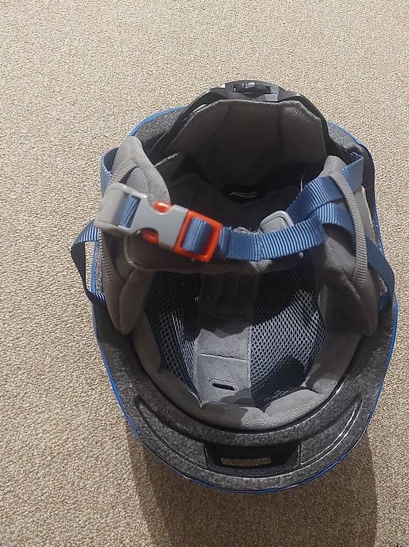 Casques: Ski Helm Kind – D'occasion à Fehraltorf par lameduckalex 1
